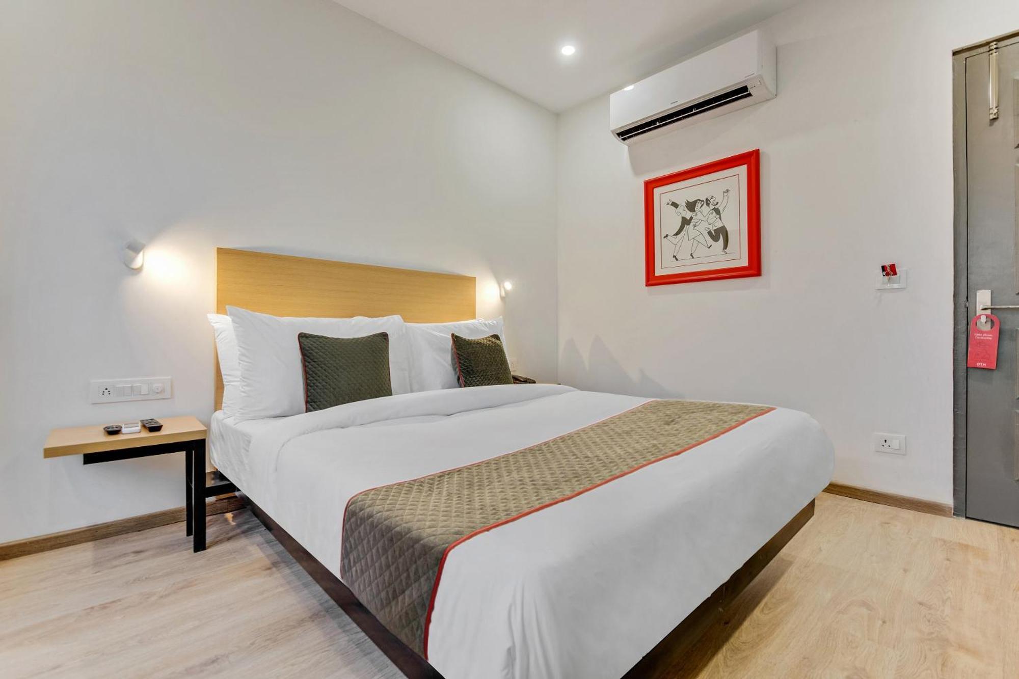 Townhouse Sector 49 Near Logix City Centre Noida Exteriér fotografie