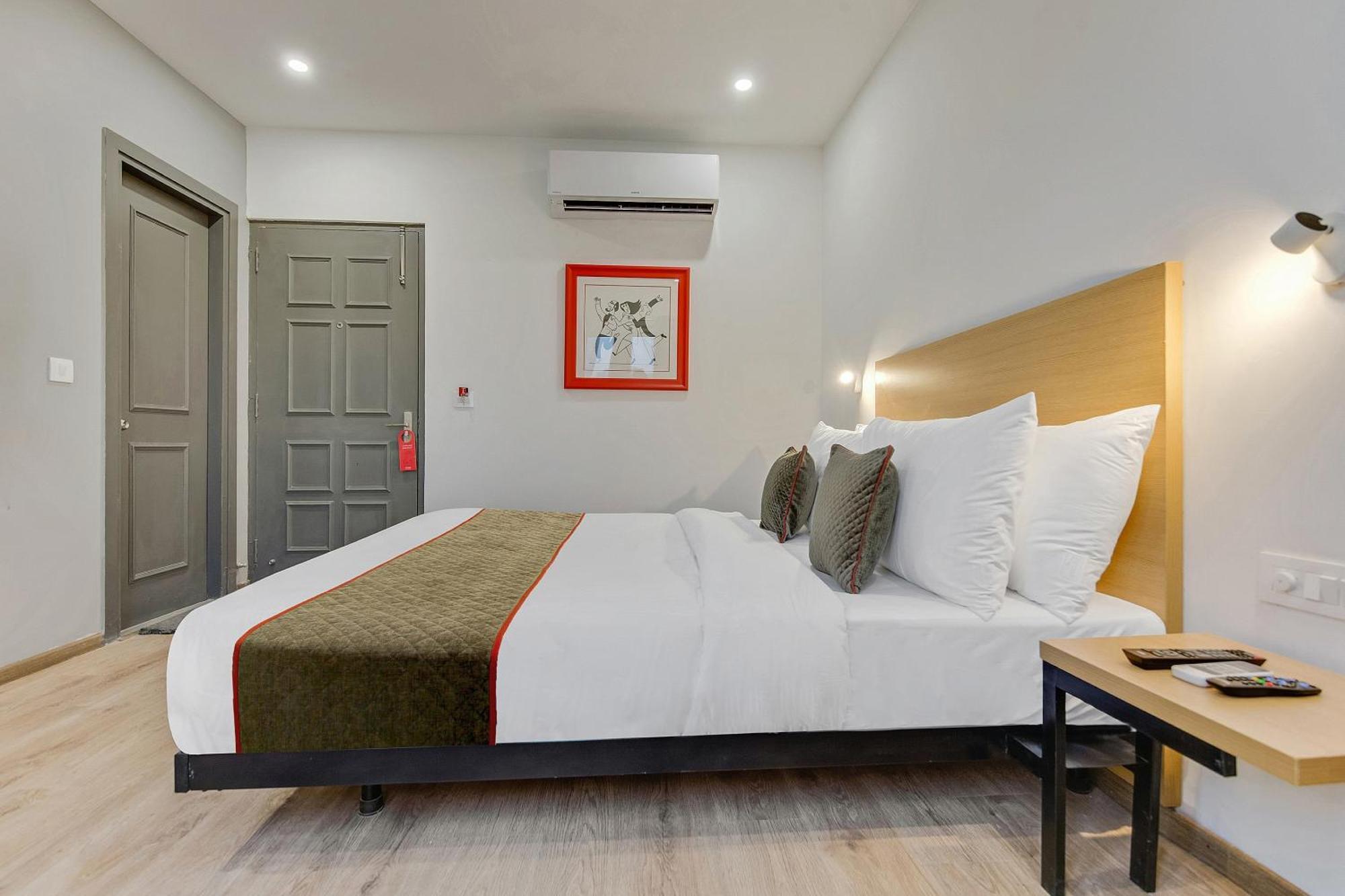Townhouse Sector 49 Near Logix City Centre Noida Exteriér fotografie